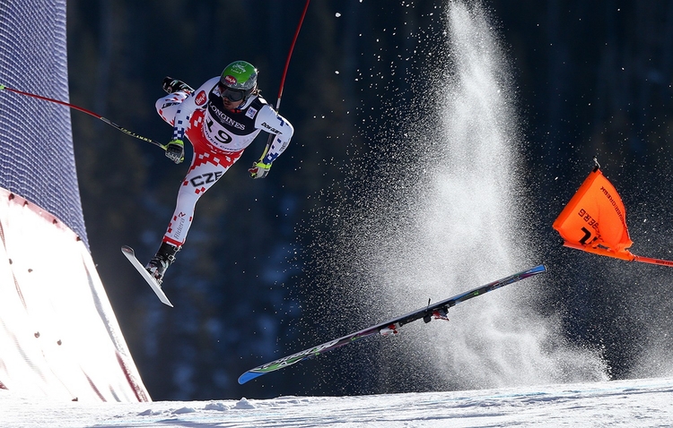Wypadek Ondreja Banka podczas narciarskich Mistrzostw Świata w Beaver Creek, Colorado, USA.I miejsce w kategorii "Sports", zdjęcia pojedyncze, fot. Christian Walgram